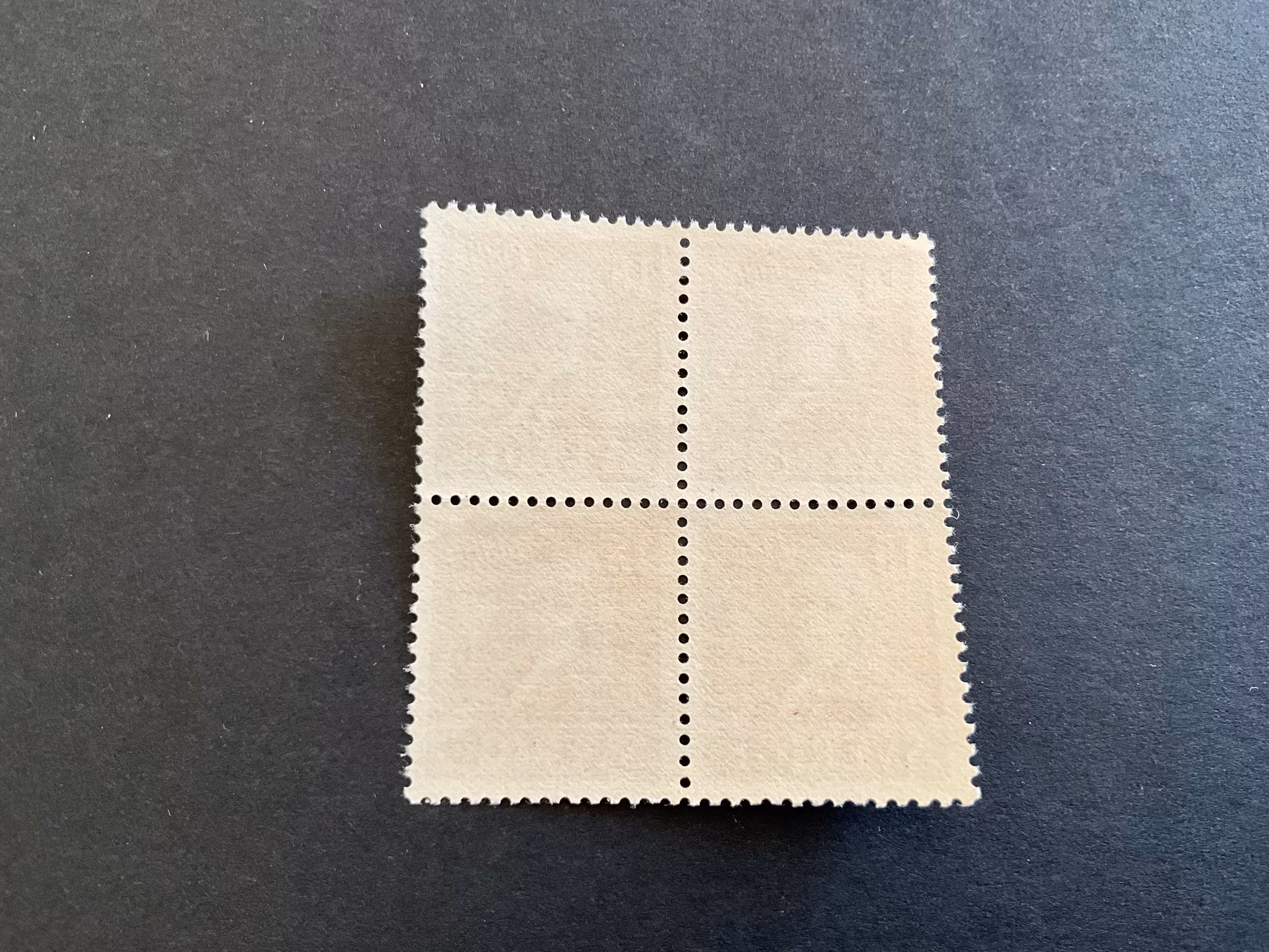 Linné facit 321 C postfriskt 4-block