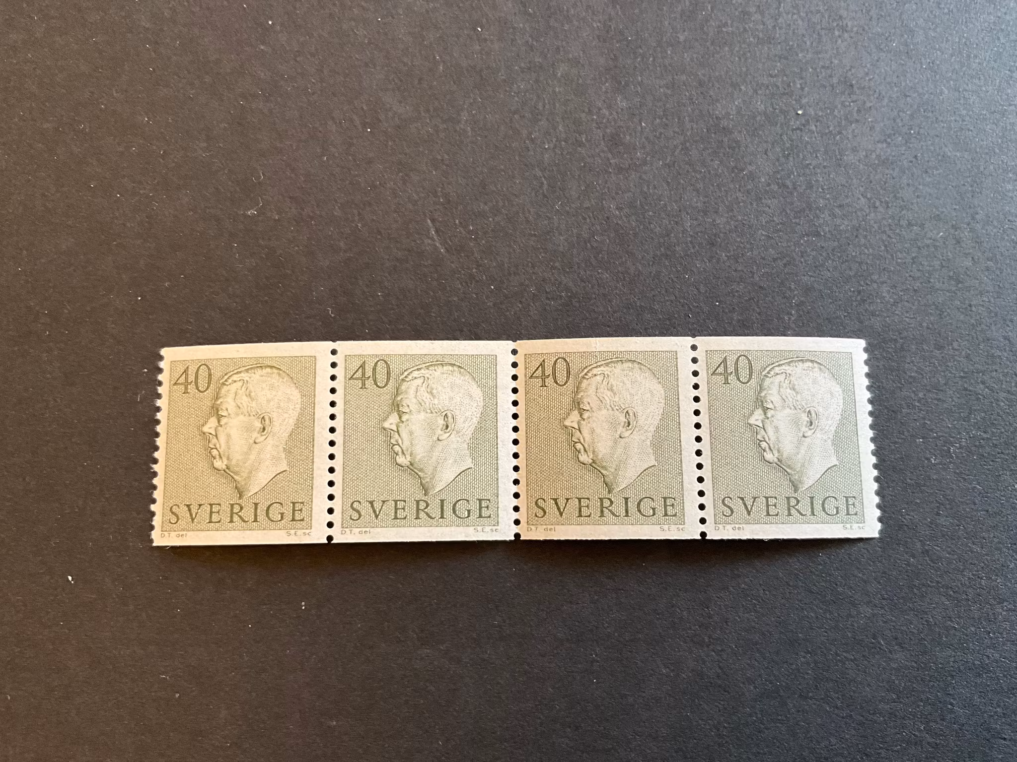 Gustaf VI Adolf typ II facit 417 postfriskt 4-strip