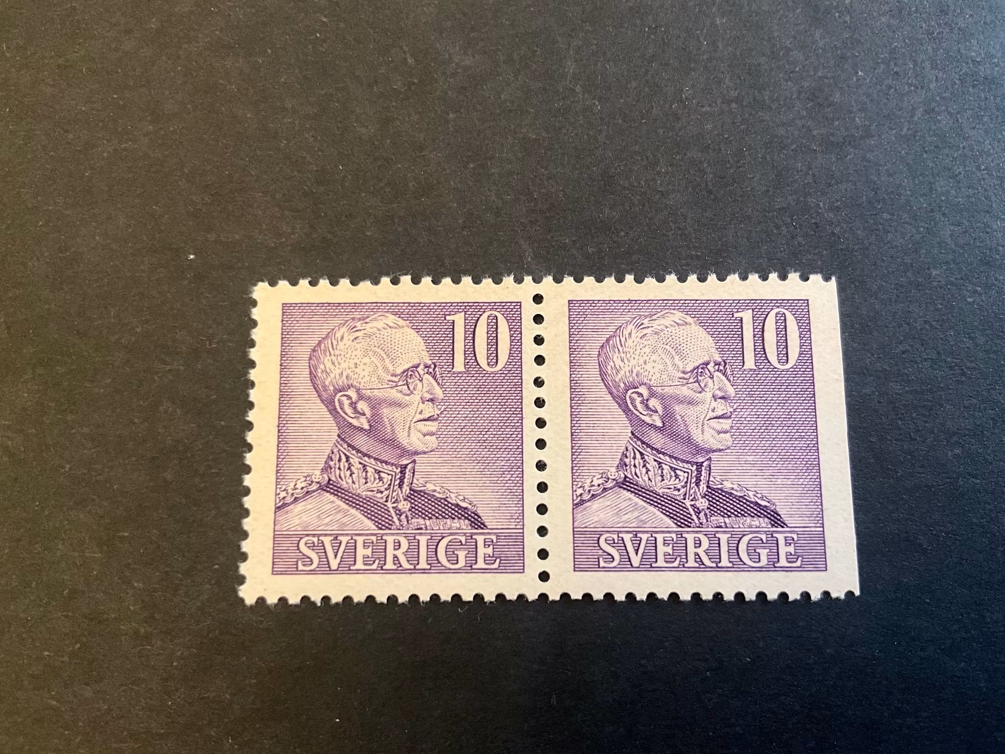 Gustaf V profil höger facit 273 CB postfriskt par