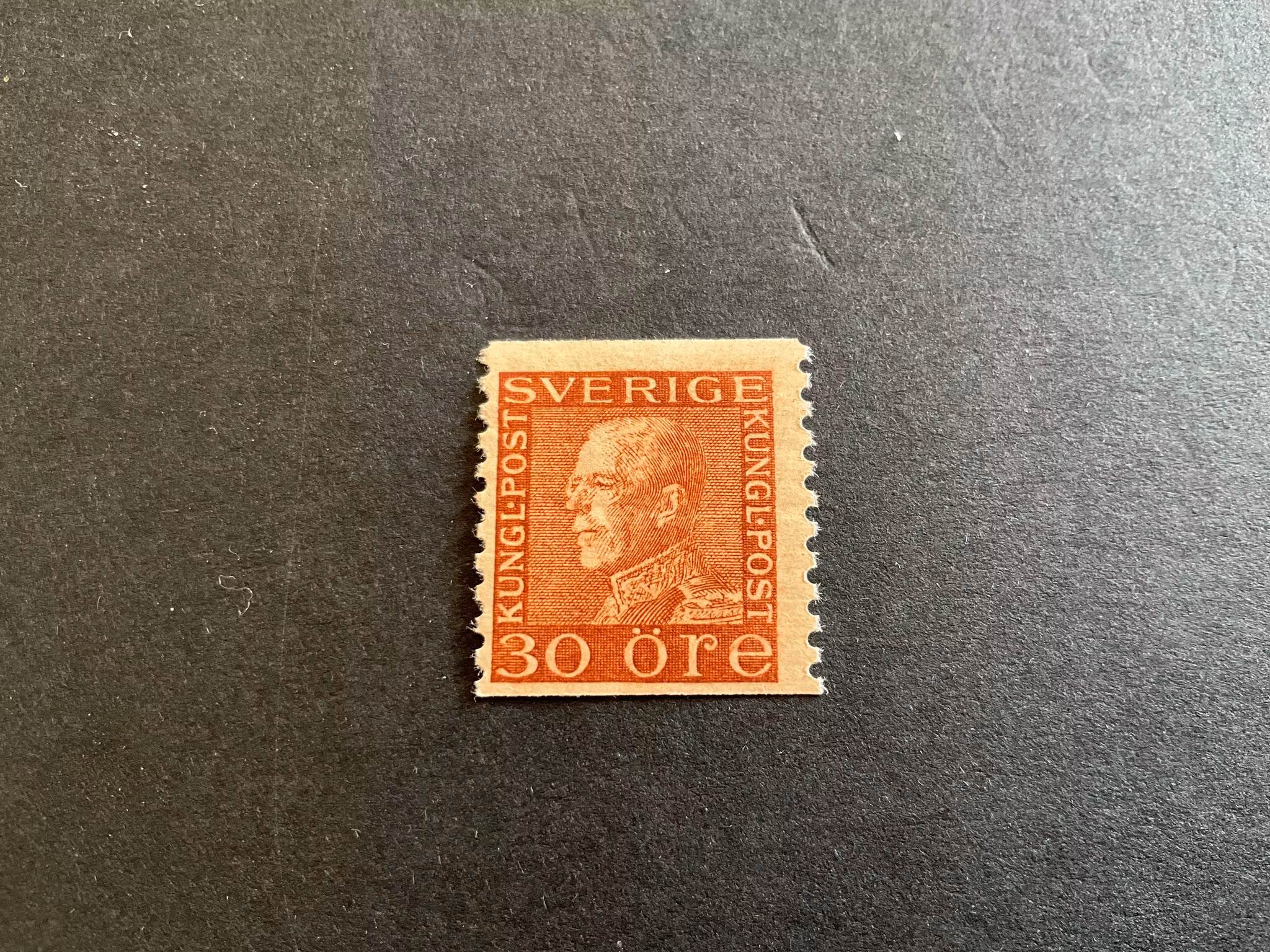 Gustaf V profil vänster facit 186 postfriskt, prissatt enligt billigaste nyans