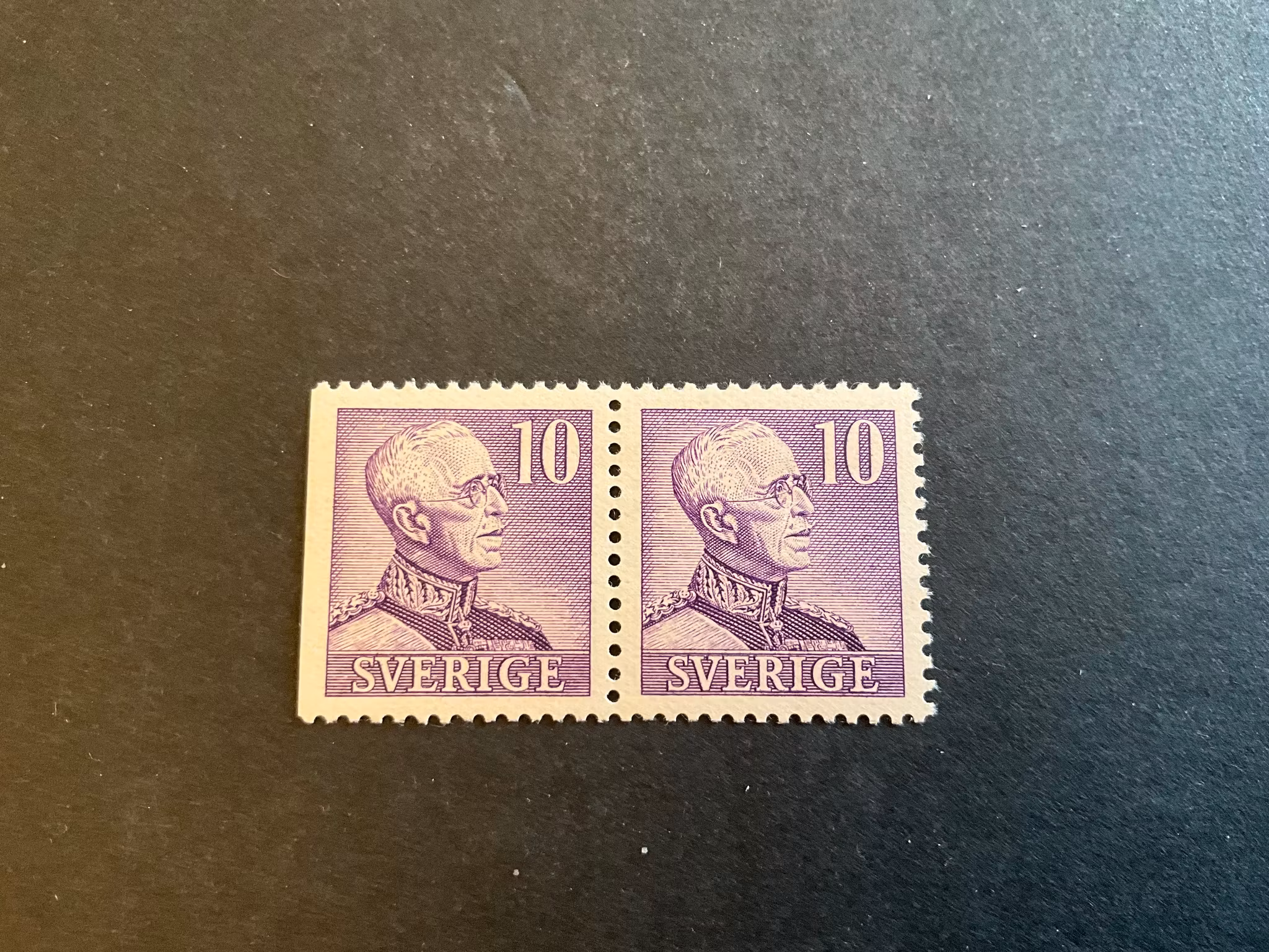 Gustaf V facit 273 BC postfriskt par