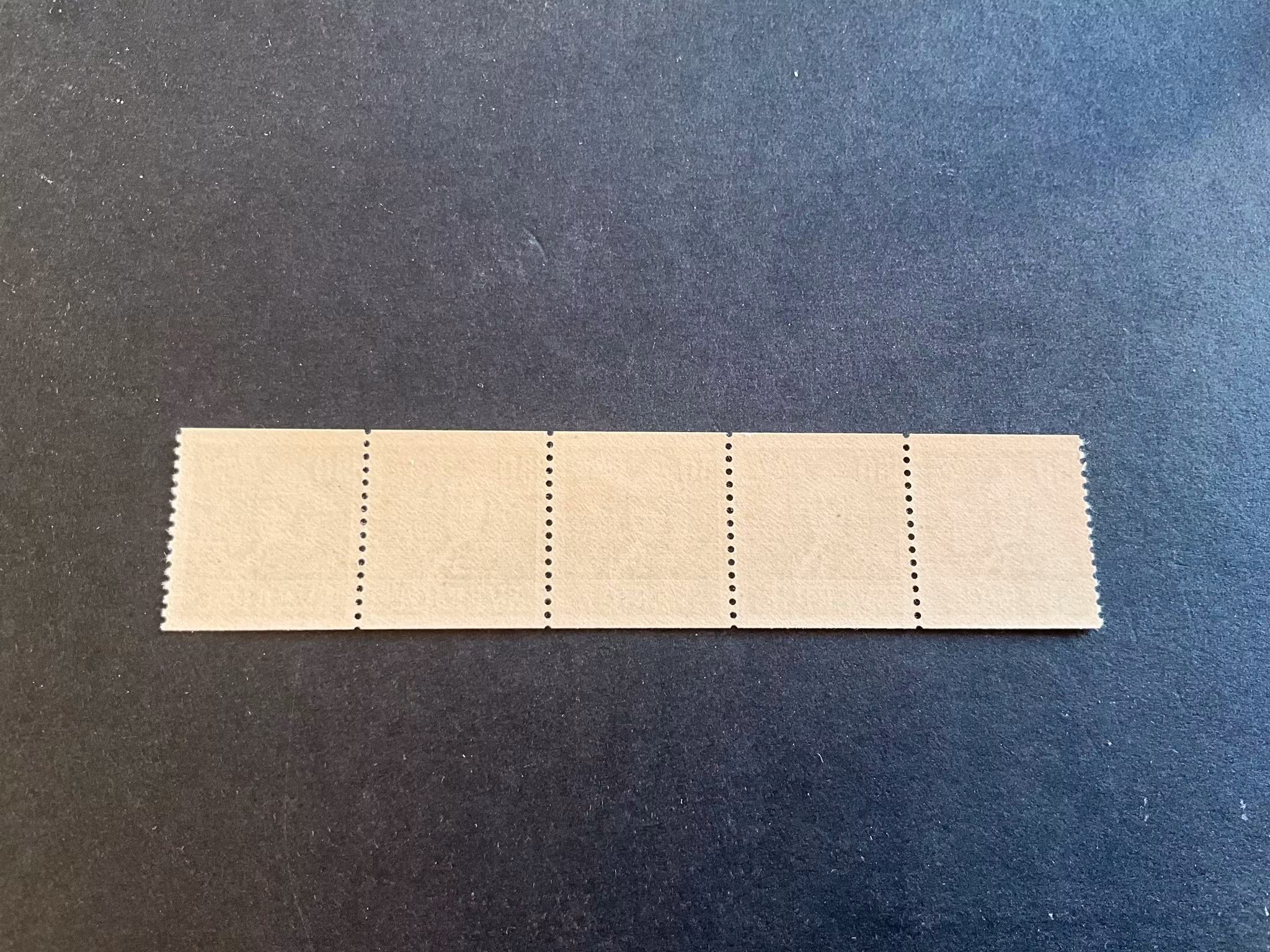 Linné facit 323 postfriskt 5-strip