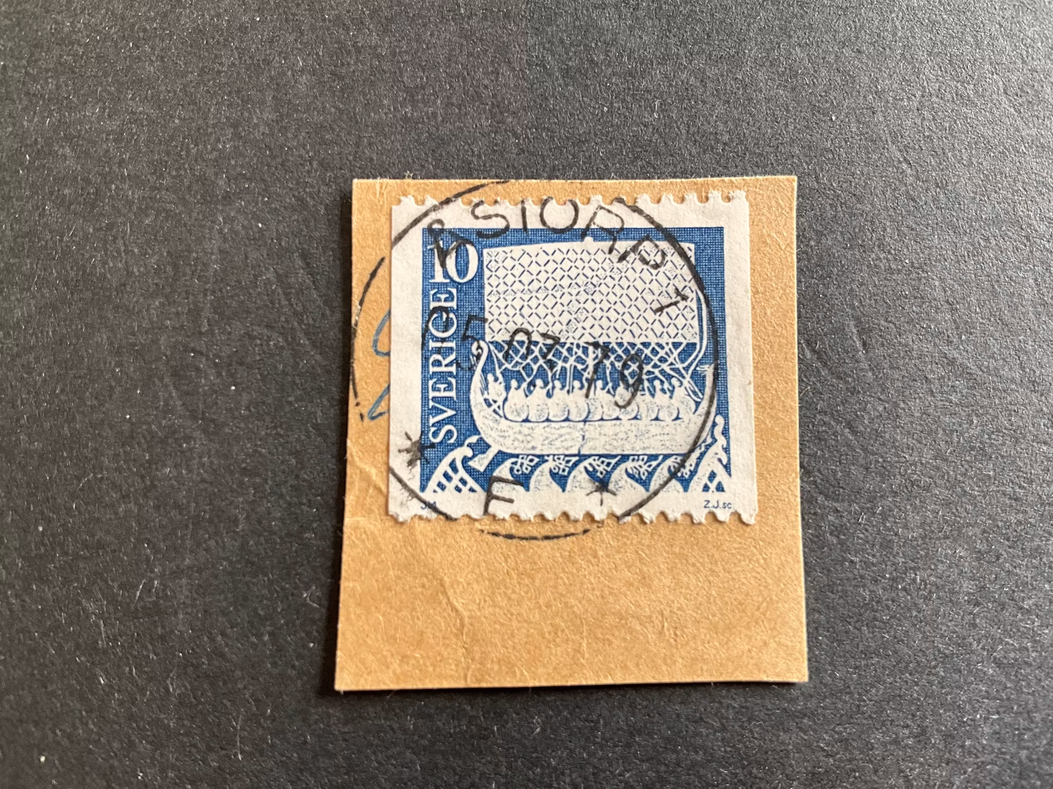 Forntida konst facit 817 A v2 praktstämplat på klipp ÅSTORP 1