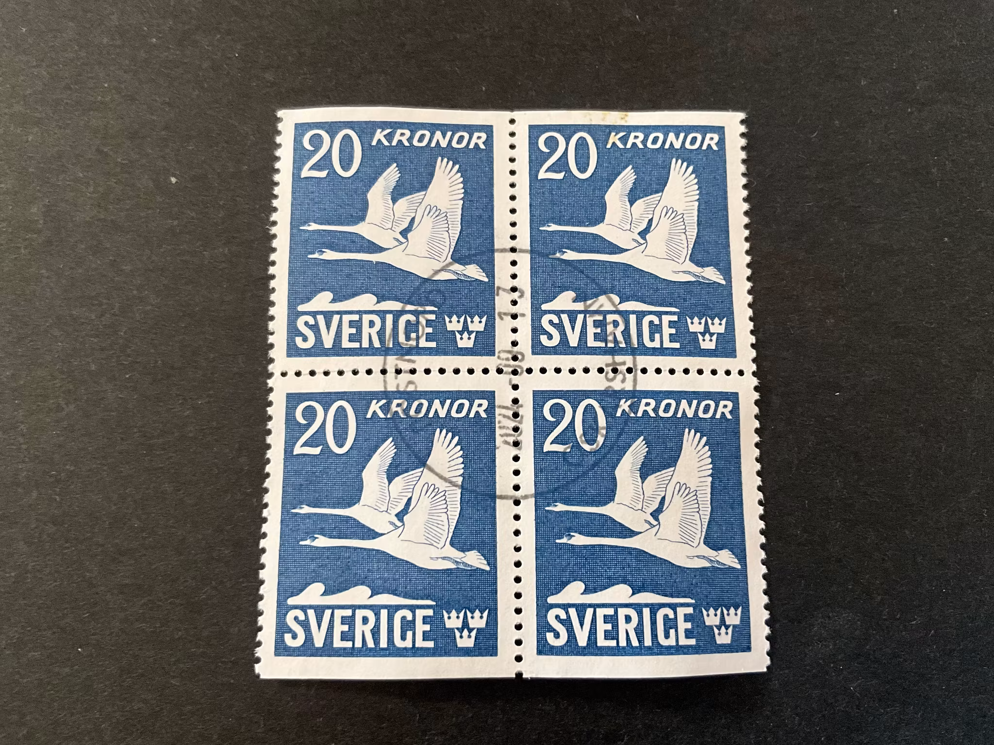 Svanar facit 337 BB i stämplat 4-block