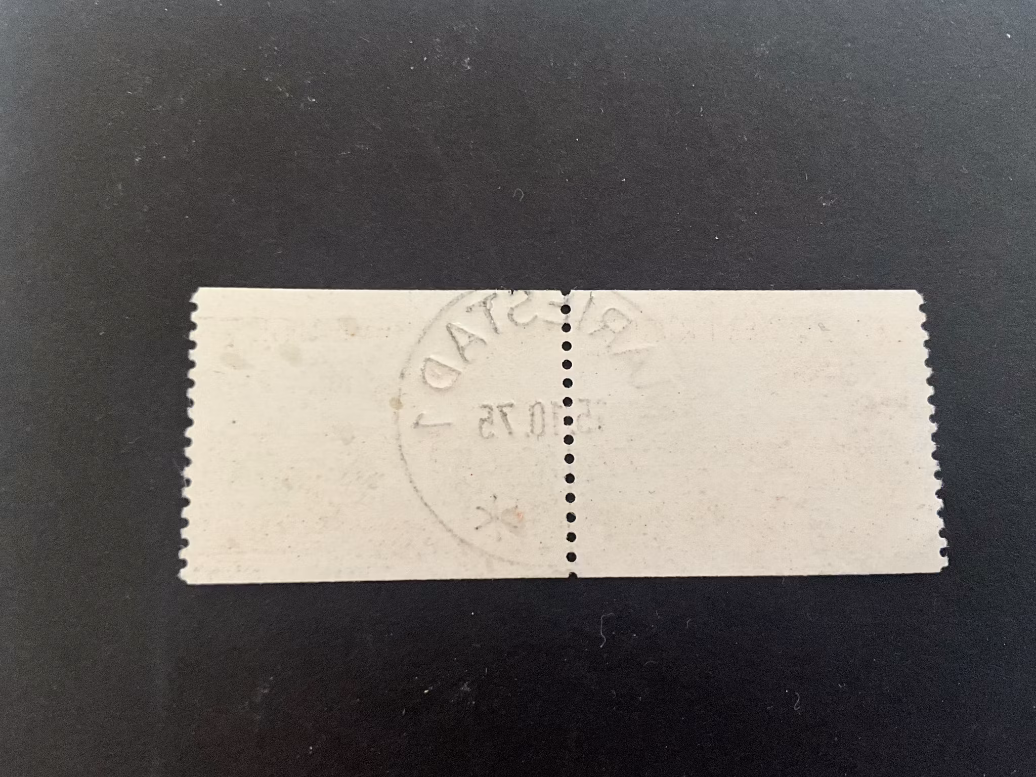Spelman med nyckelharpa facit 941 V1 i 2+2-sidigt oar lyxstämplat MARIESTAD 1