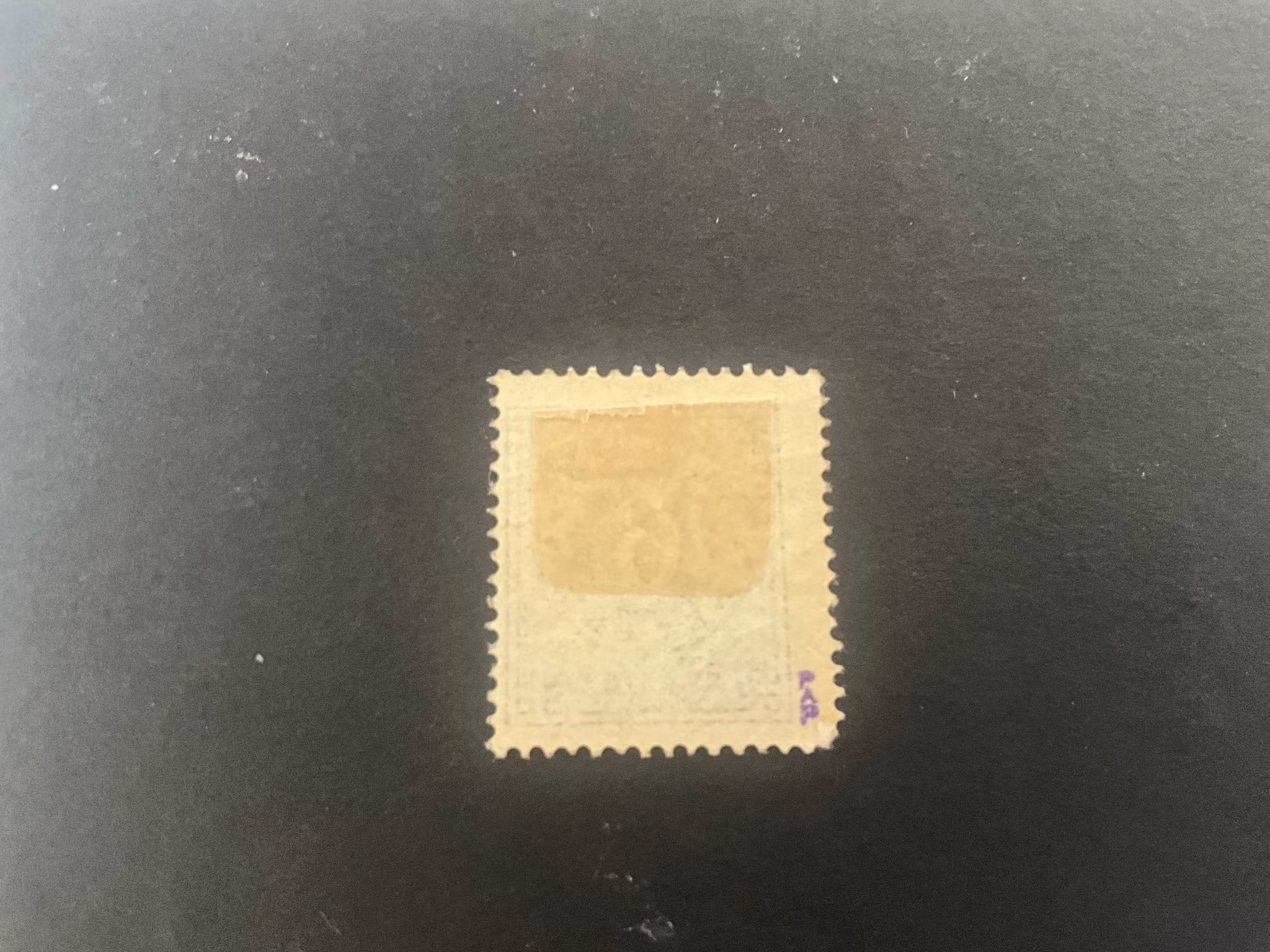 Ringtyp T 14 facit 20 ostämplat märke med kort  hörntand