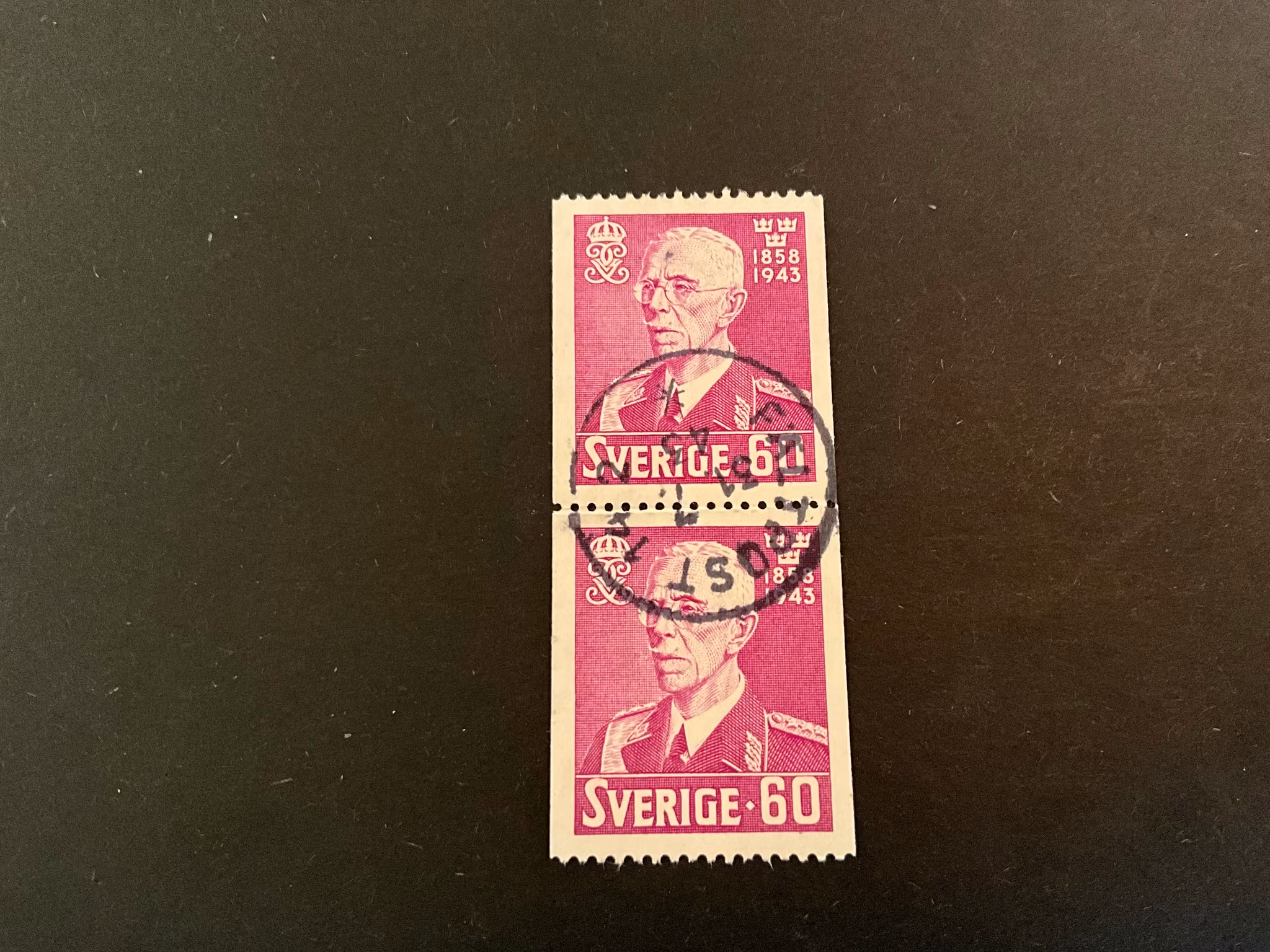 Gustaf V 85 år facit 346 2+2-sidigt par praktstämplat FÄLTPOST 142