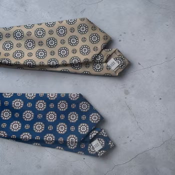 Large Medallion Printed Silk Tie - Beige/Brown/Green