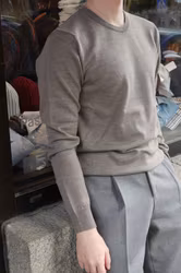 Rundhalsad Merinoulltröja - Beige