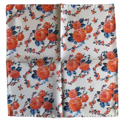 Storblommig Sidennäsduk - Vit/Orange/Röd/Ljusblå