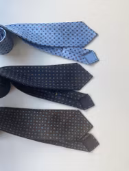 Silk tie with printed floral motif - Untipped - Light blue/Navy blue/Red
