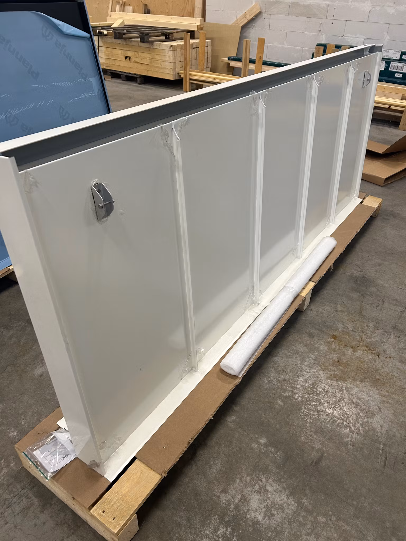 Modern Flat Seamed 2500X955mm Varmvit RAL 9010