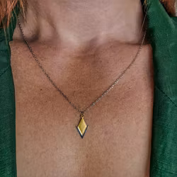 PIL. Halsband litet, mixad