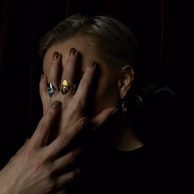 TEMPEL. Ring, vit rhodium