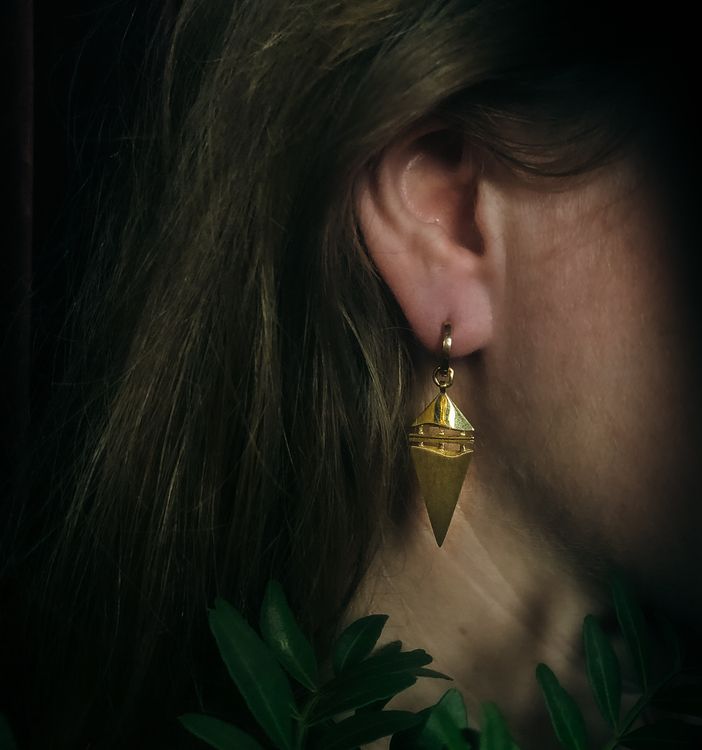 TEMPEL. Örhänge Twist, guld