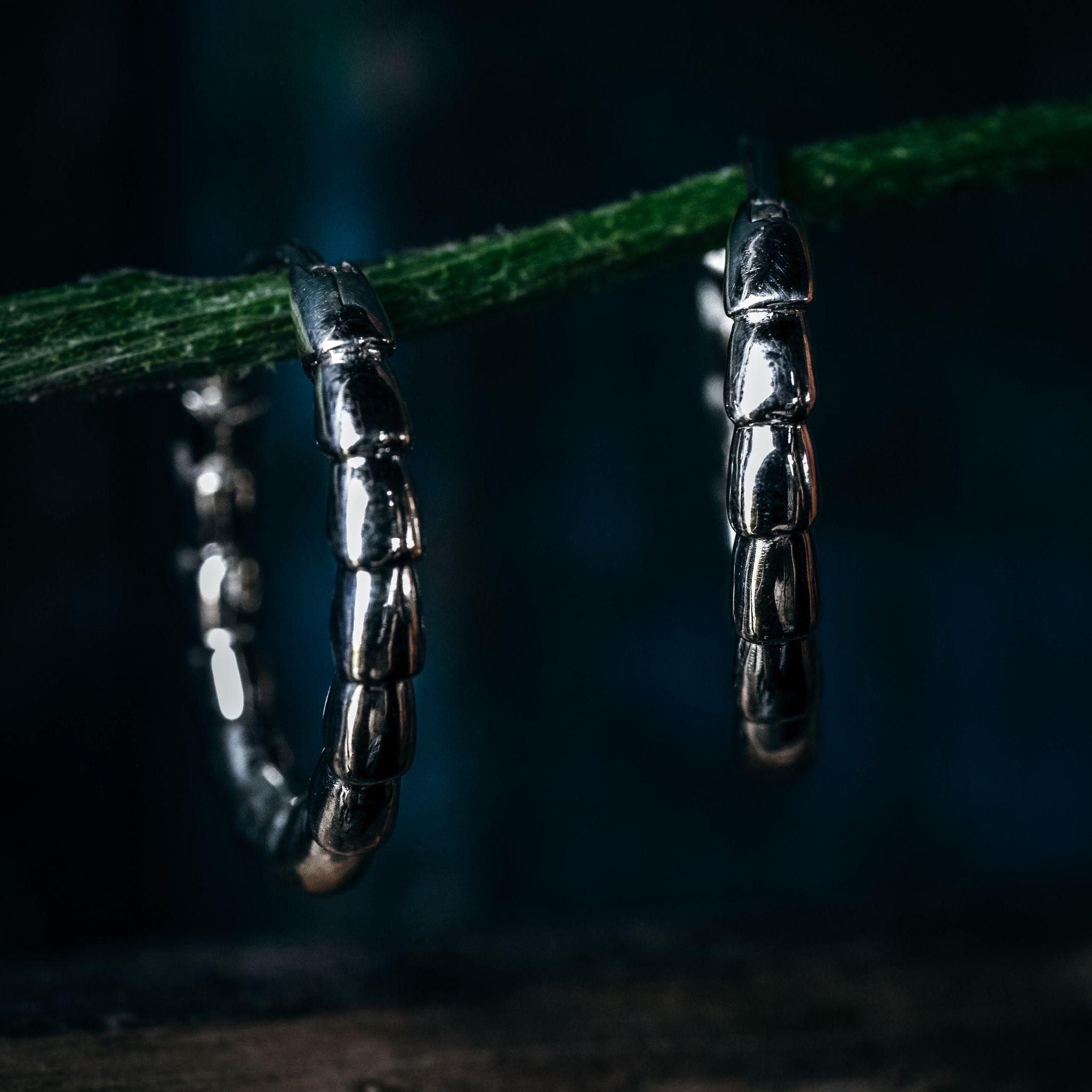 YIN & YANG. Hoops, silver.