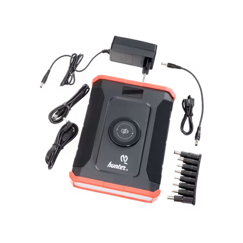 Hunter Powerstation PS-25 är en kraftfull portabel energistation med 60 000 mAh kapacitet, utvecklad för att driva och ladda allt från mobiltelefoner och jaktradio till hundpejlar, bärbara datorer och annan elektronik. Med flera olika anslutningar och hög