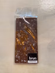 Vår egen: Mjölkchokladkaka med havssalt 36%