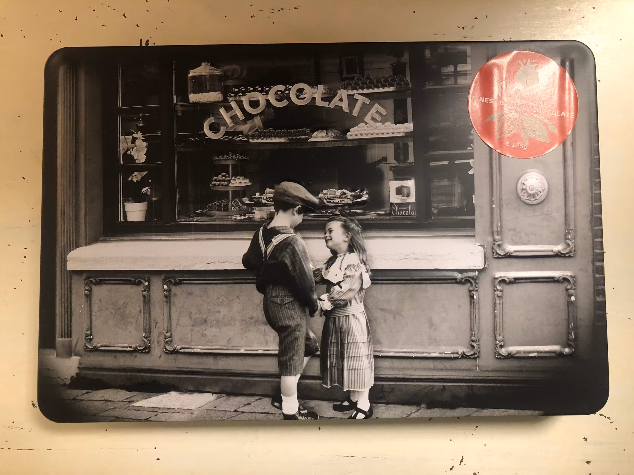 Belgisk choklad i vacker plåtask