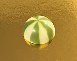 Hasselnötspralinè (Innehåller NÖTTER)