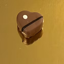 Macadamia mousse hjärta (Innehåller NÖTTER)