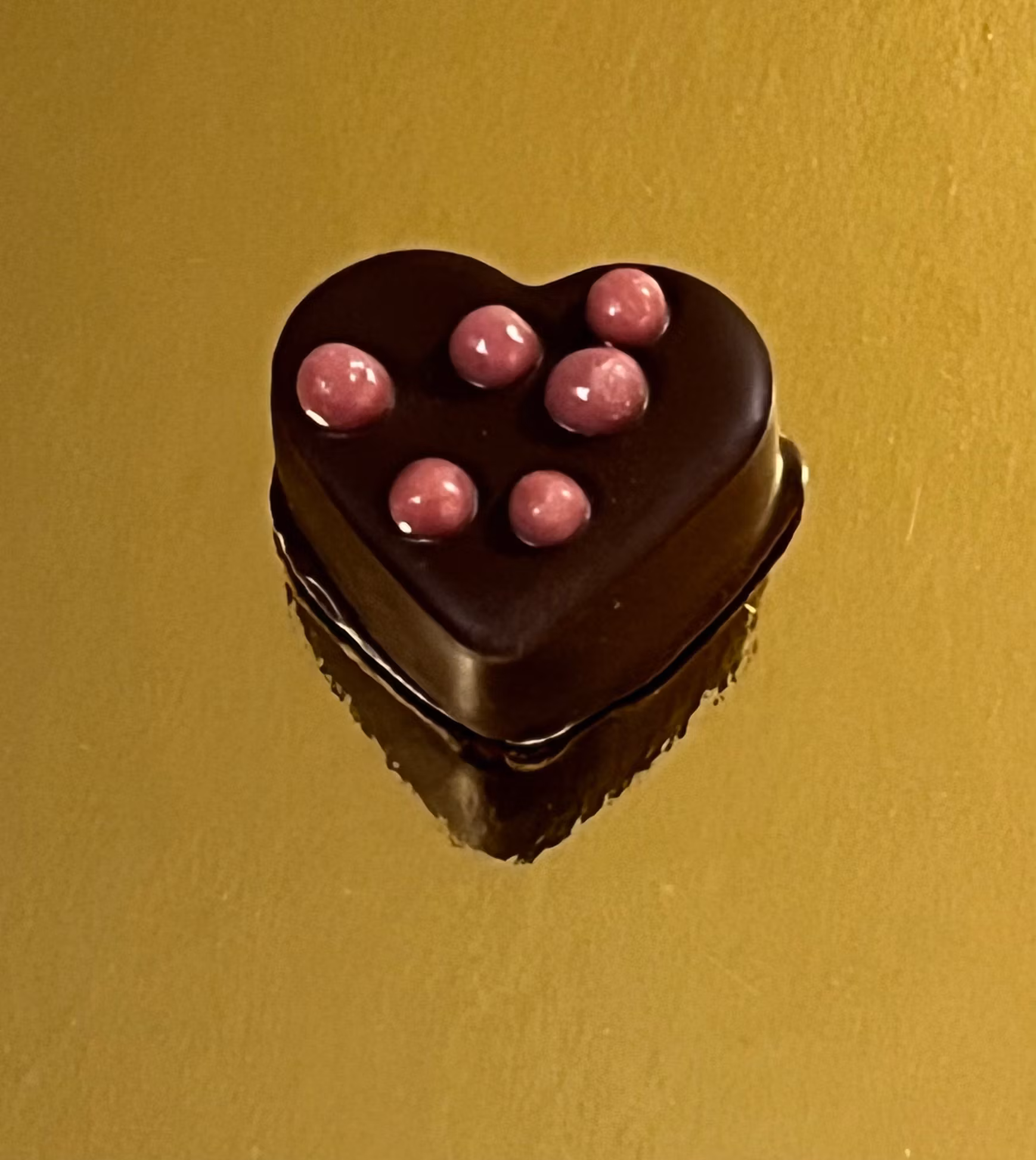 Vår egen: Mörk tryffel med crunch (Innehåller GLUTEN)