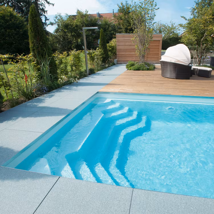 Glasfiberpool Capri 900 med gaveltrappa