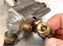 Adapter, for the pressure tester, low fuel pressure, cooling system