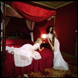 Moresque Red Bed