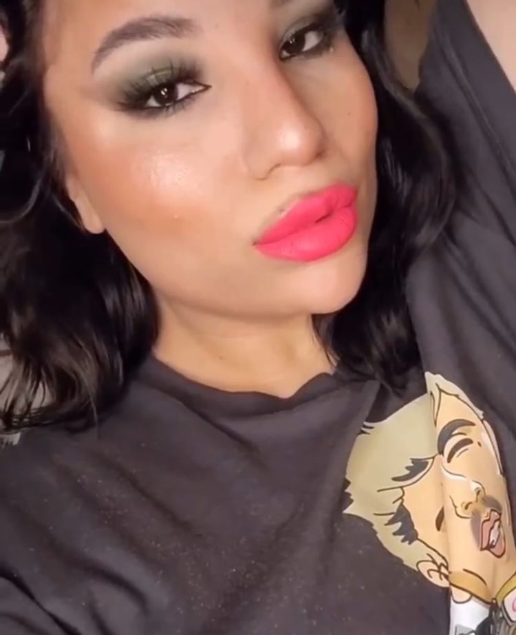 Perfect Matte Liquid Lipstick 06. Red Room
