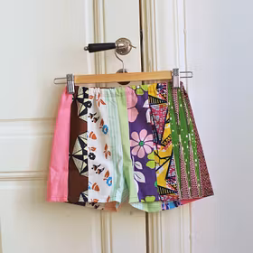 Shorts av lappar ca. 110/116