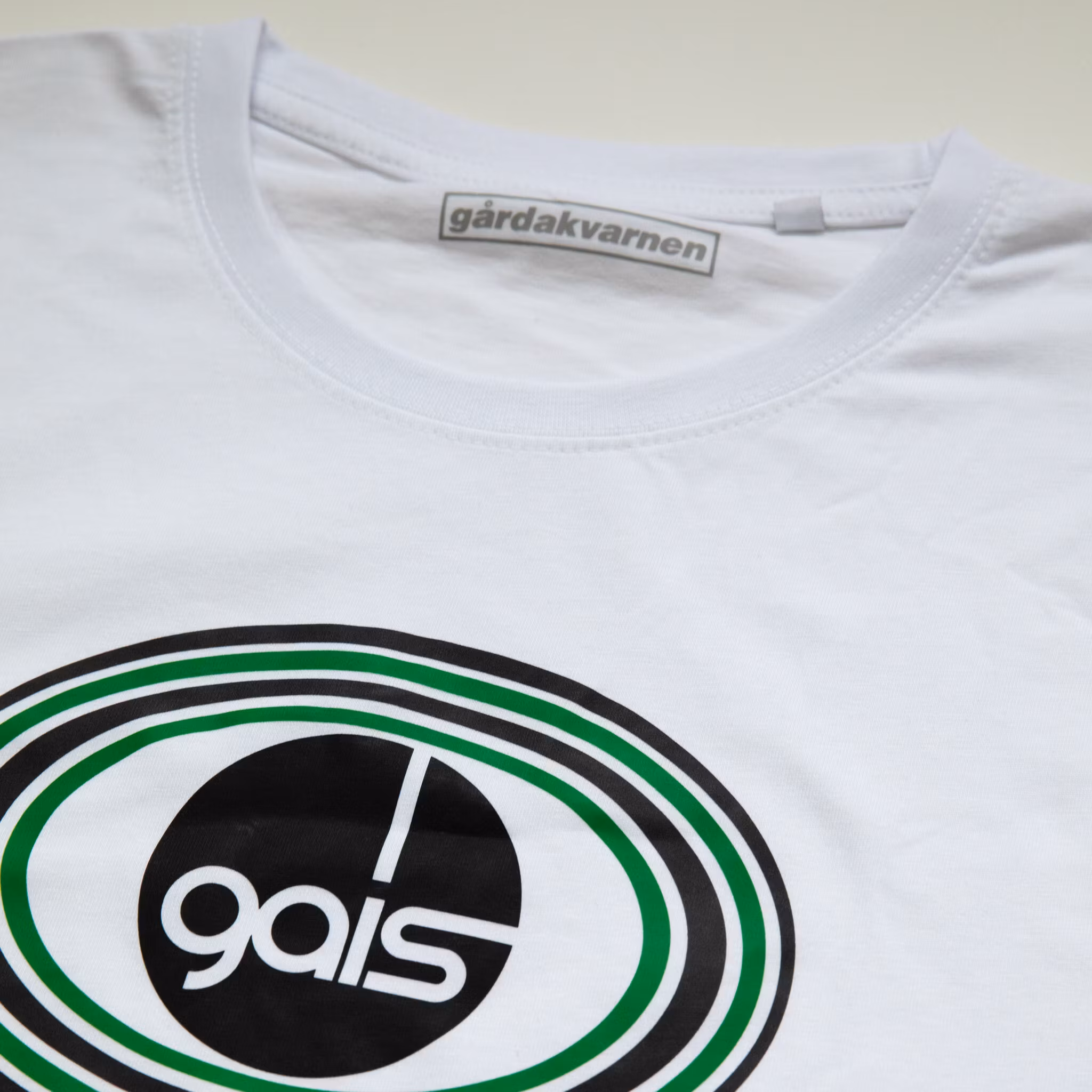 T-SHIRT: BLUR - VIT