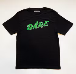 T-SHIRT: D.Å.R.E