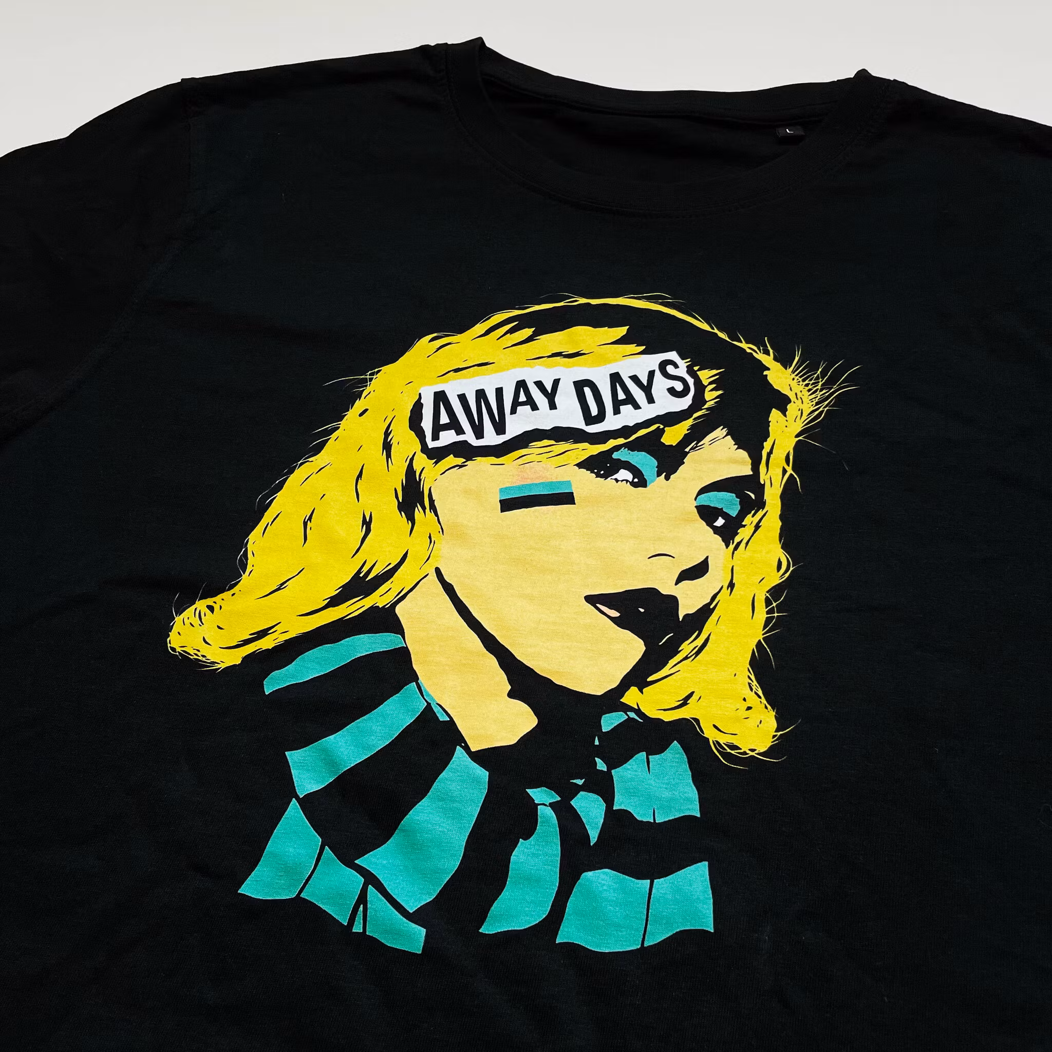 T-SHIRT: GORGEOUS GAIS GIRLS