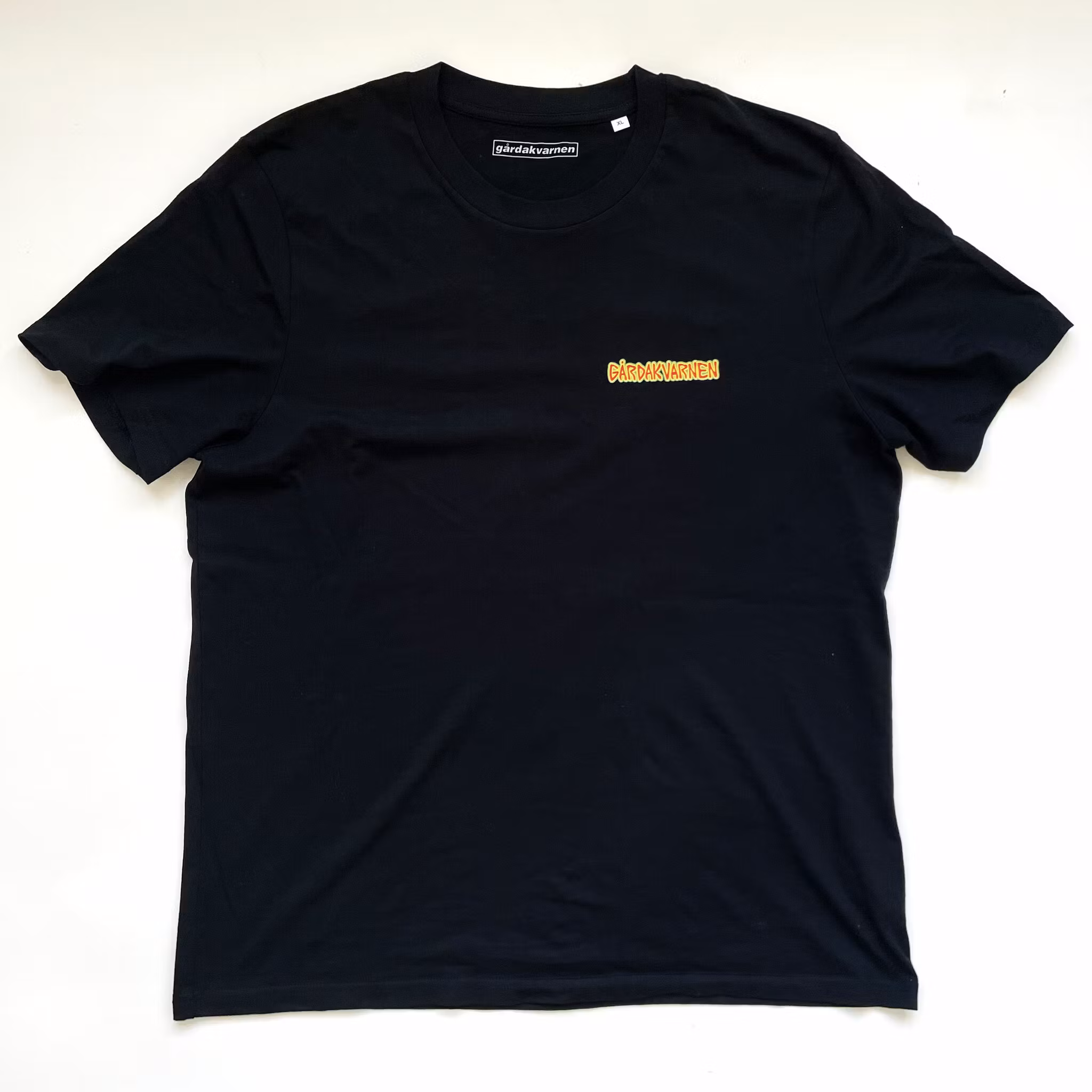 T-SHIRT: BANNED ON AVENYN