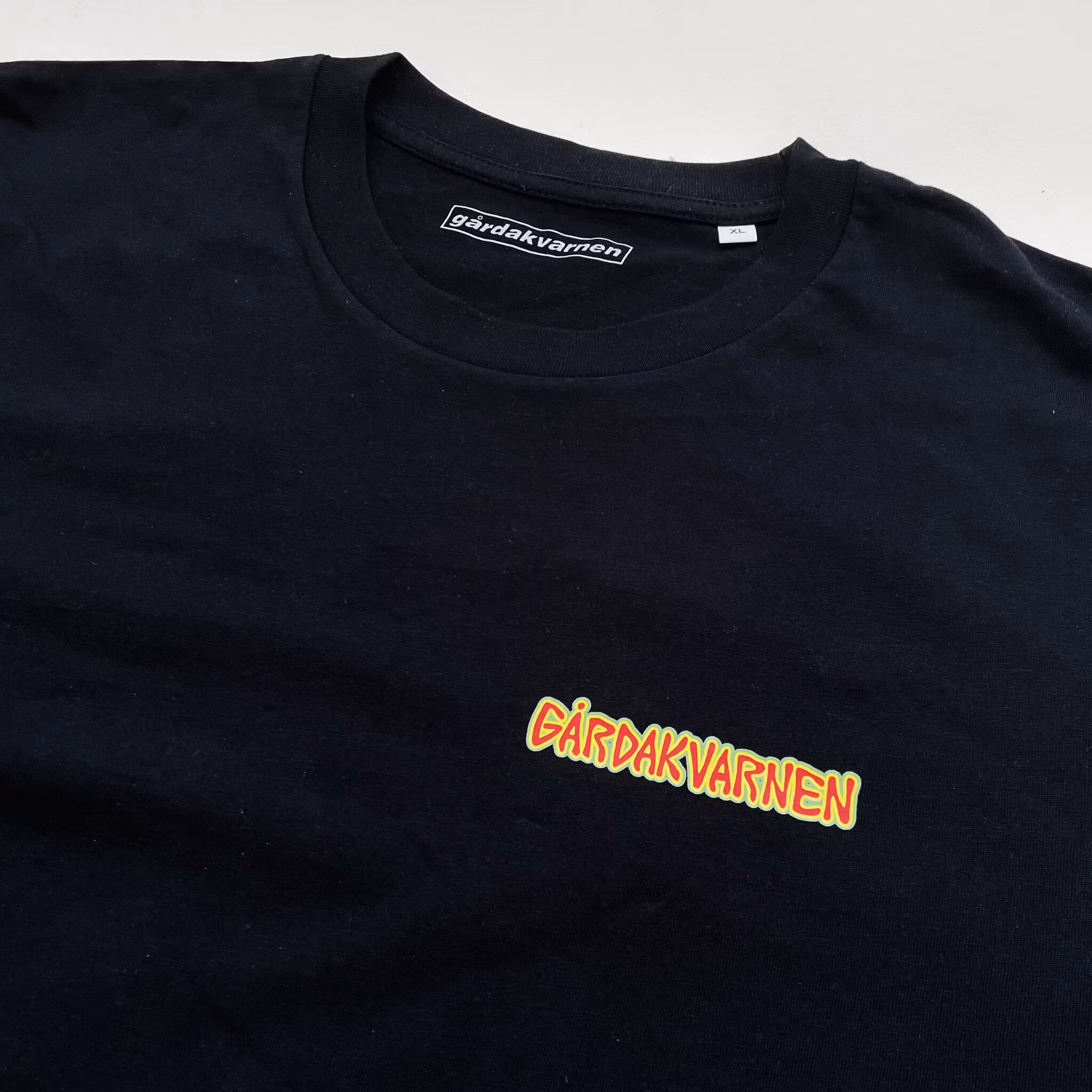T-SHIRT: BANNED ON AVENYN