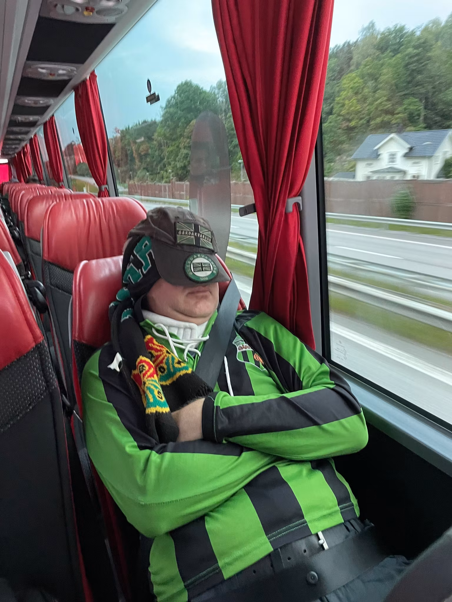 HUSQVARNA AWAY Cupen