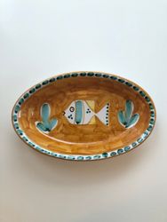 Amalfi uppläggningsfat, orange med fiskmönster, 26 cm