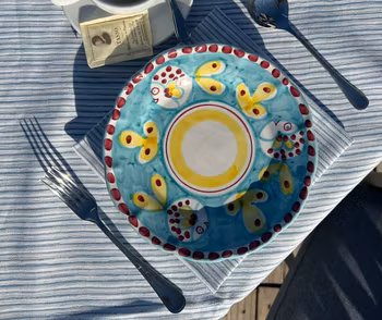 Amalfi mattallrik, aquamarin med fiskmönster, 26 cm