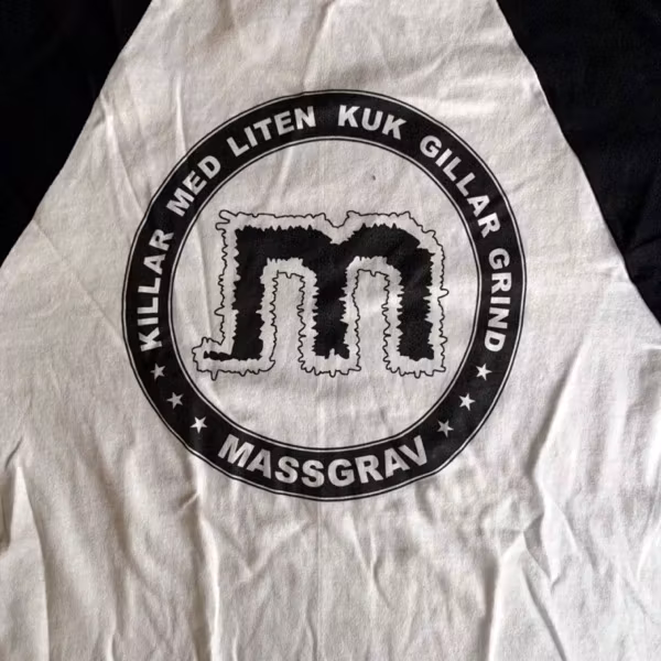 MASSGRAV Killar Med liten Kuk Gillar Grind (S) (USED) LONG SLEEVE