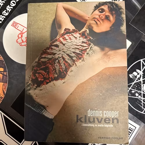 DENNIS COOPER Kluven (Vertigo Förlag - Sweden 2006 printing) (VG+) BOOK