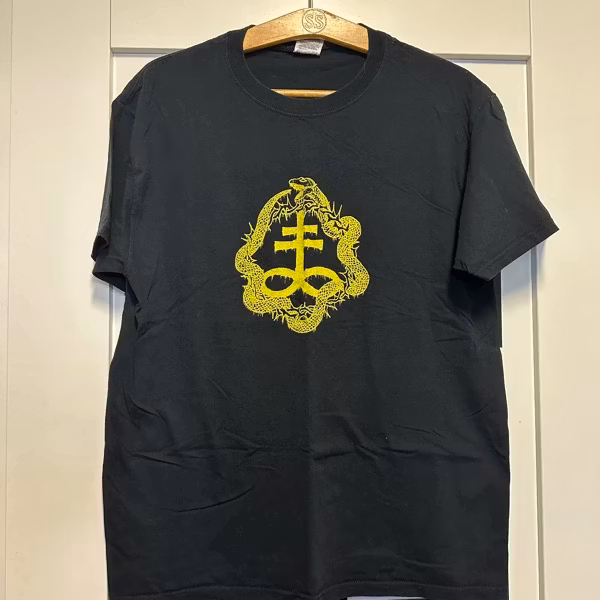 ONE TAIL, ONE HEAD Logo (L) (USED) T-SHIRT