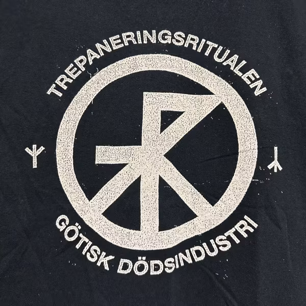 TREPANERINGSRITUALEN Gotisk Dödsindustri (L) (USED) T-SHIRT
