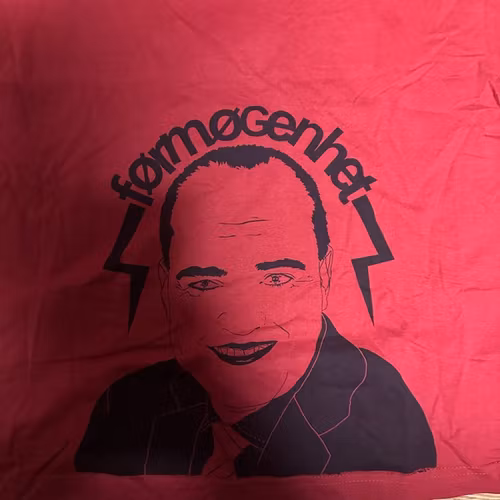 FÖRMÖGENHET Førmøgenhet (L) (USED) T-SHIRT