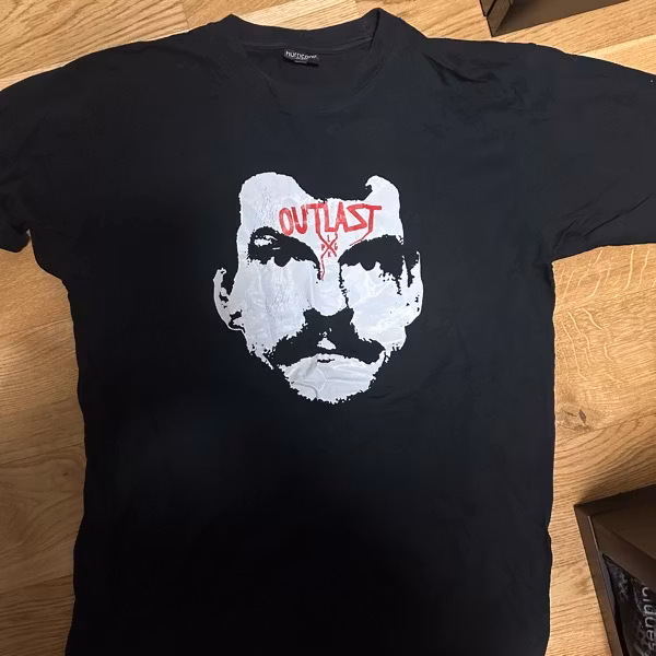 OUTLAST LKPG (L) (USED) T-SHIRT