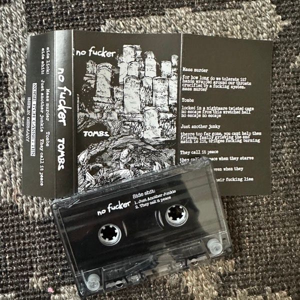 NO FUCKER Tombs (Noise Itch Cassettes - Germany original) (EX) TAPE