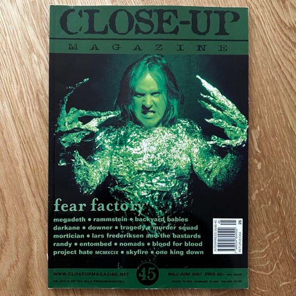CLOSE-UP MAGAZINE #45 2001 (EX) MAGAZINE