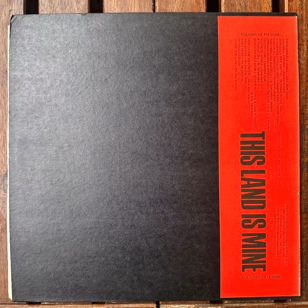VARIOUS This Land Is Mine – South African Freedom Songs (Folkways - USA original) (VG+) LP