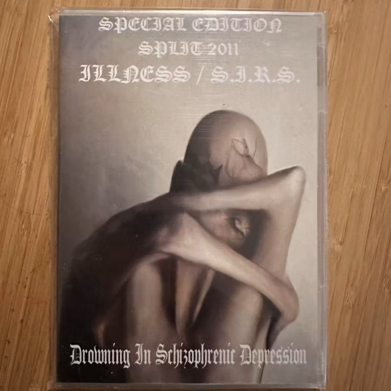 ILLNESS / S.I.R.S. Drowning In Schizophrenic Depression (Le Crépuscule Du Soir – France reissue) (NM) CDR