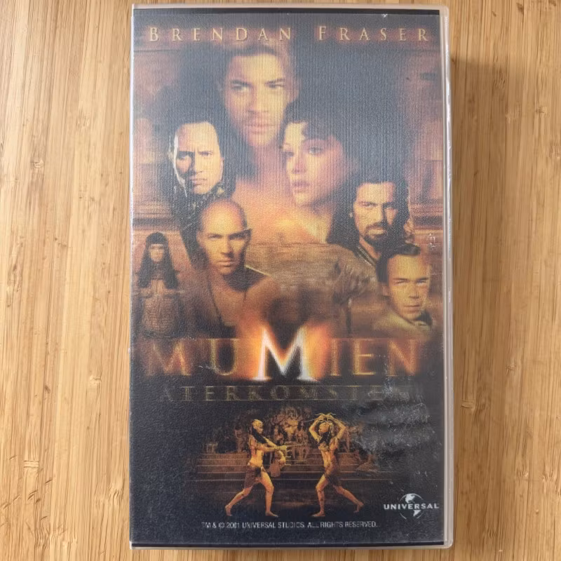 MUMIEN ÅTERKOMSTEN / THE MUMMY RETURNS (NM) VHS
